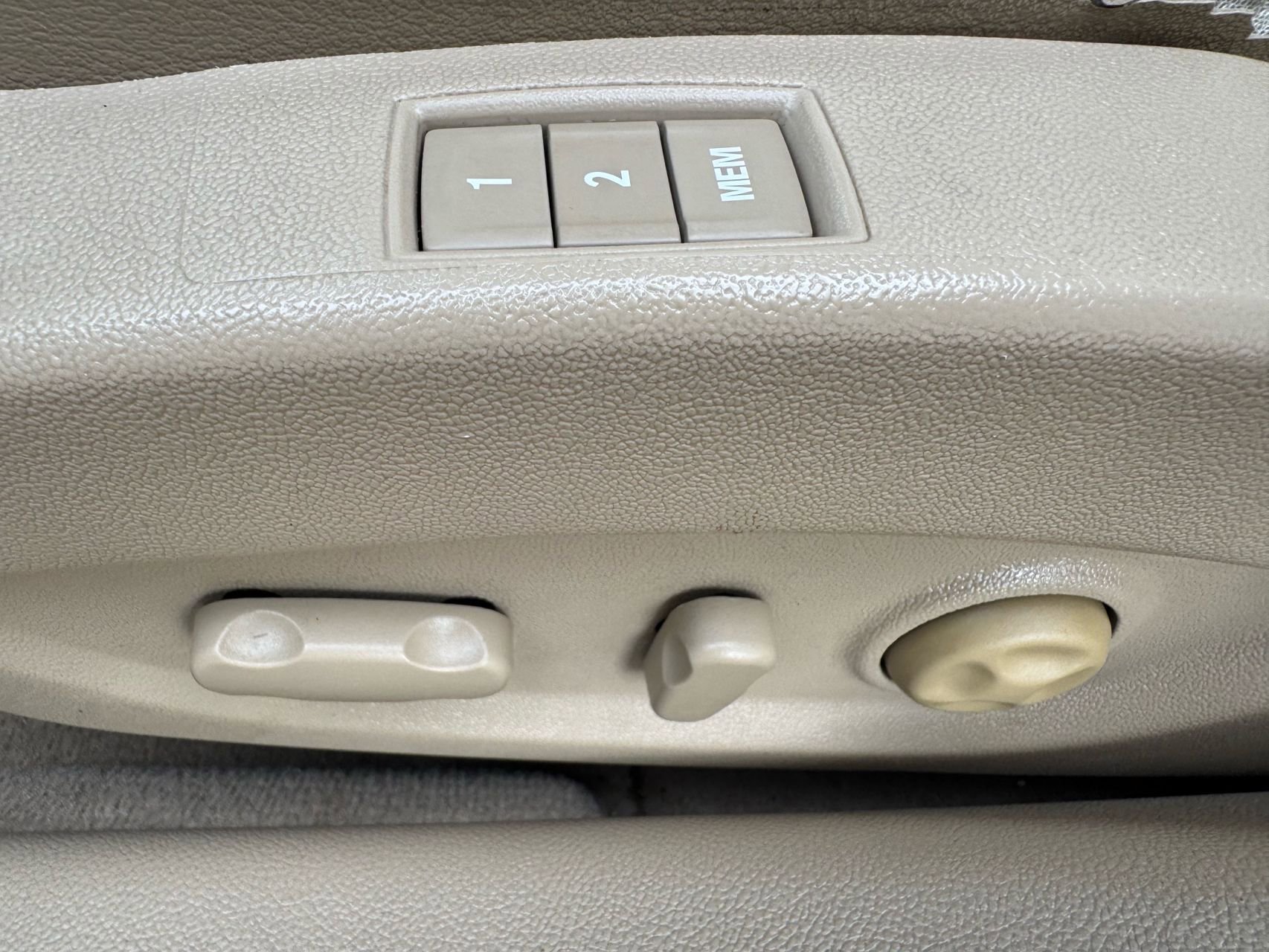 Used 2012 Buick LaCrosse Premium w/ Driver Confidence Package image 23