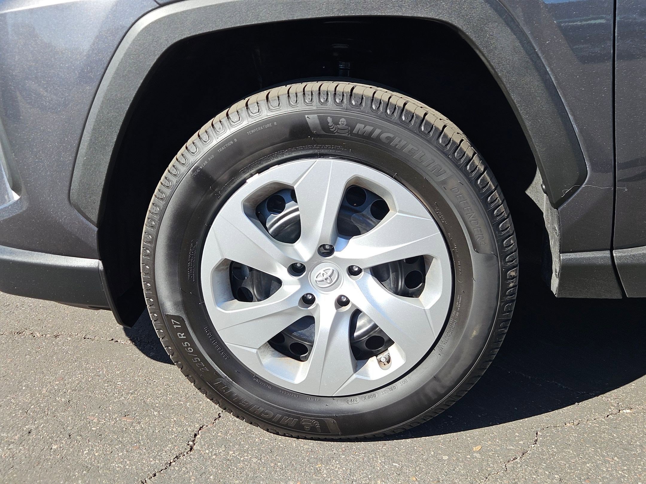 Used 2022 Toyota RAV4 LE w/ Carpet Mat Package (TMS) image 10