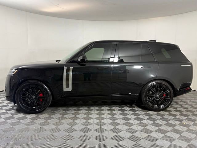 Certified 2025 Land Rover Range Rover SV AWD/4WD image 3