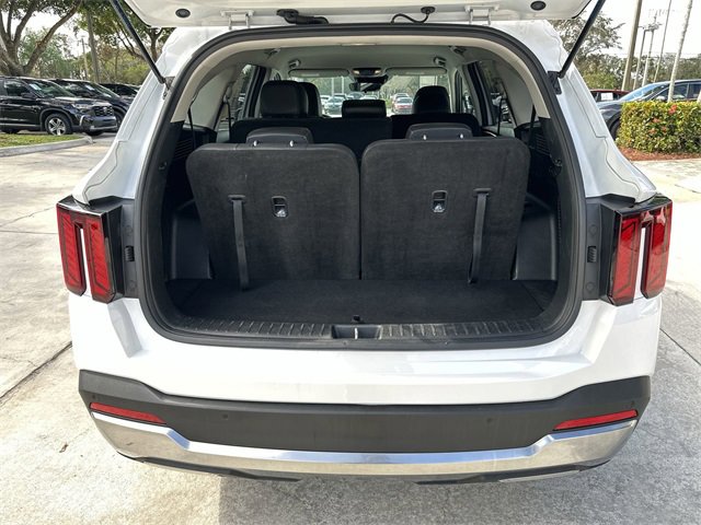 Used 2024 Kia Sorento S image 22