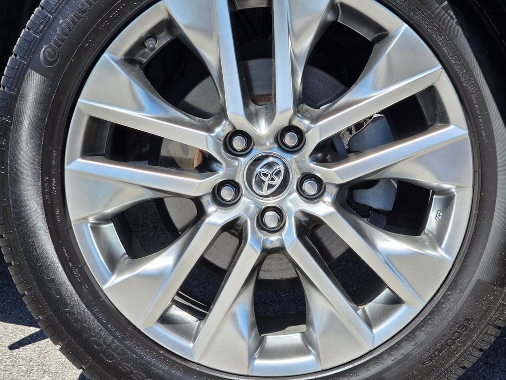 Used 2019 Toyota RAV4 XLE Premium w/ Advanced Technology Package image 21