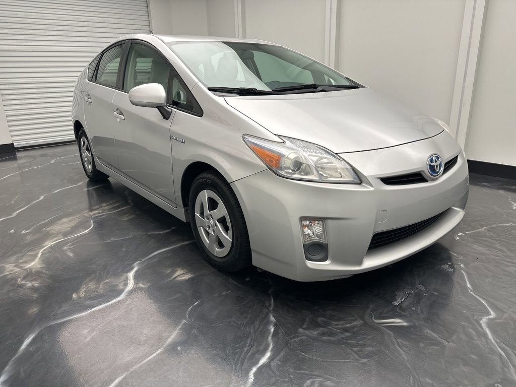 Used 2010 Toyota Prius Three image 2
