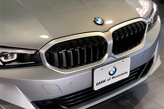 Certified 2023 BMW 330i Sedan w/ Convenience Package image 29