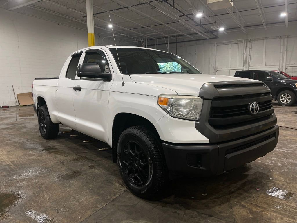 Used 2015 Toyota Tundra SR image 3