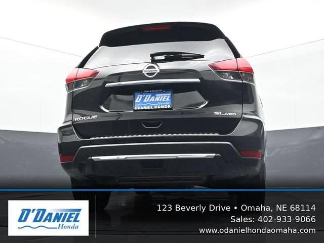 Used 2017 Nissan Rogue SL w/ SL Premium Package AWD/4WD image 11