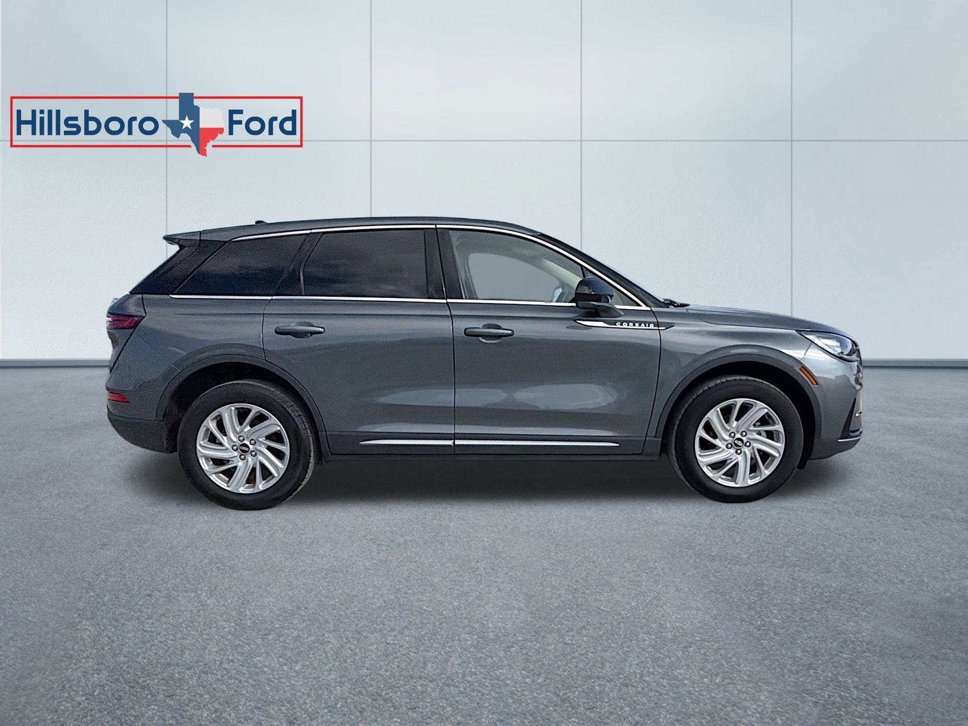 Used 2025 Lincoln Corsair FWD image 5