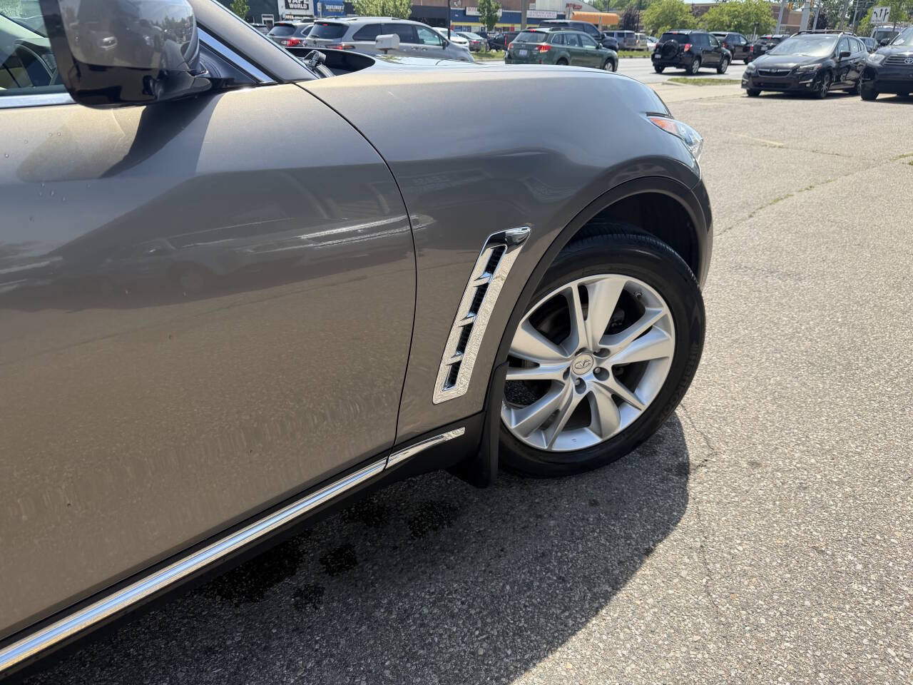 Used 2013 INFINITI FX37 AWD w/ Premium Pkg image 13