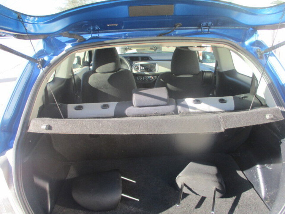 Used 2014 Toyota Yaris LE image 28