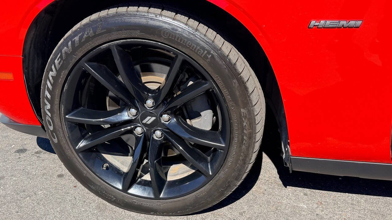 Used 2018 Dodge Challenger R/T Plus image 37
