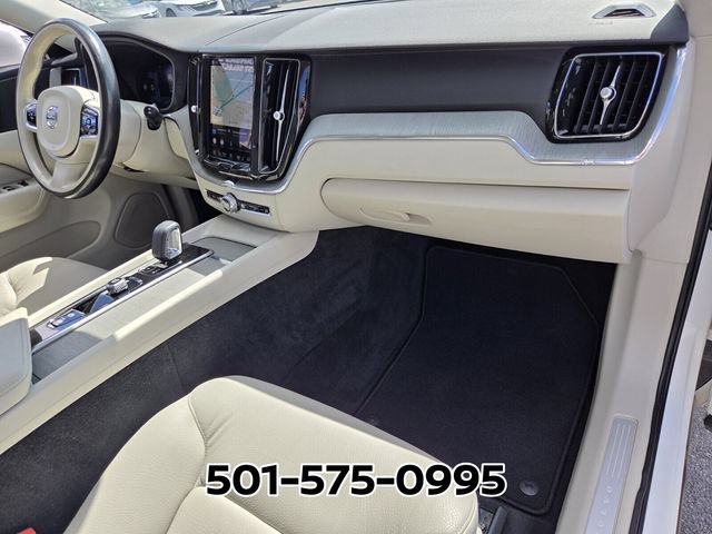 Used 2023 Volvo XC60 B5 Plus AWD/4WD image 19