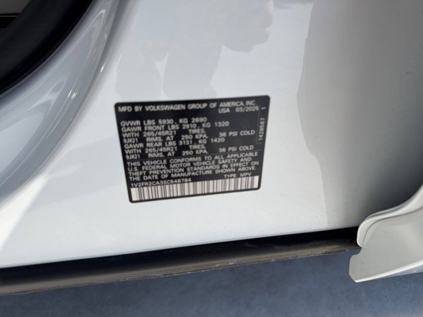 Used 2025 Volkswagen Atlas SEL Premium R-Line AWD/4WD image 24