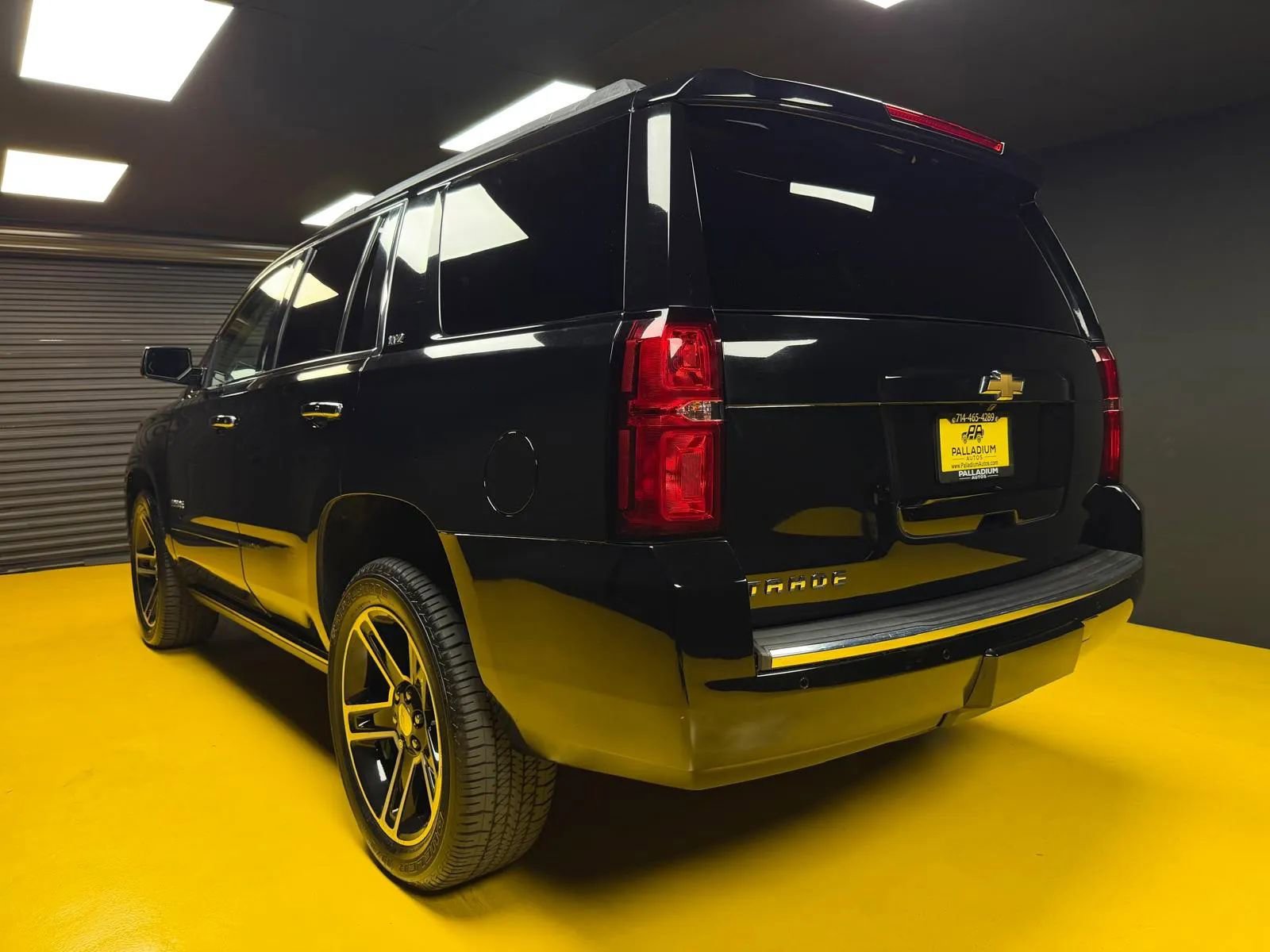 Used 2016 Chevrolet Tahoe LTZ AWD/4WD image 4