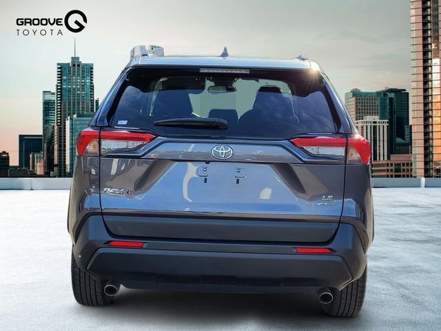 Used 2025 Toyota RAV4 LE image 5