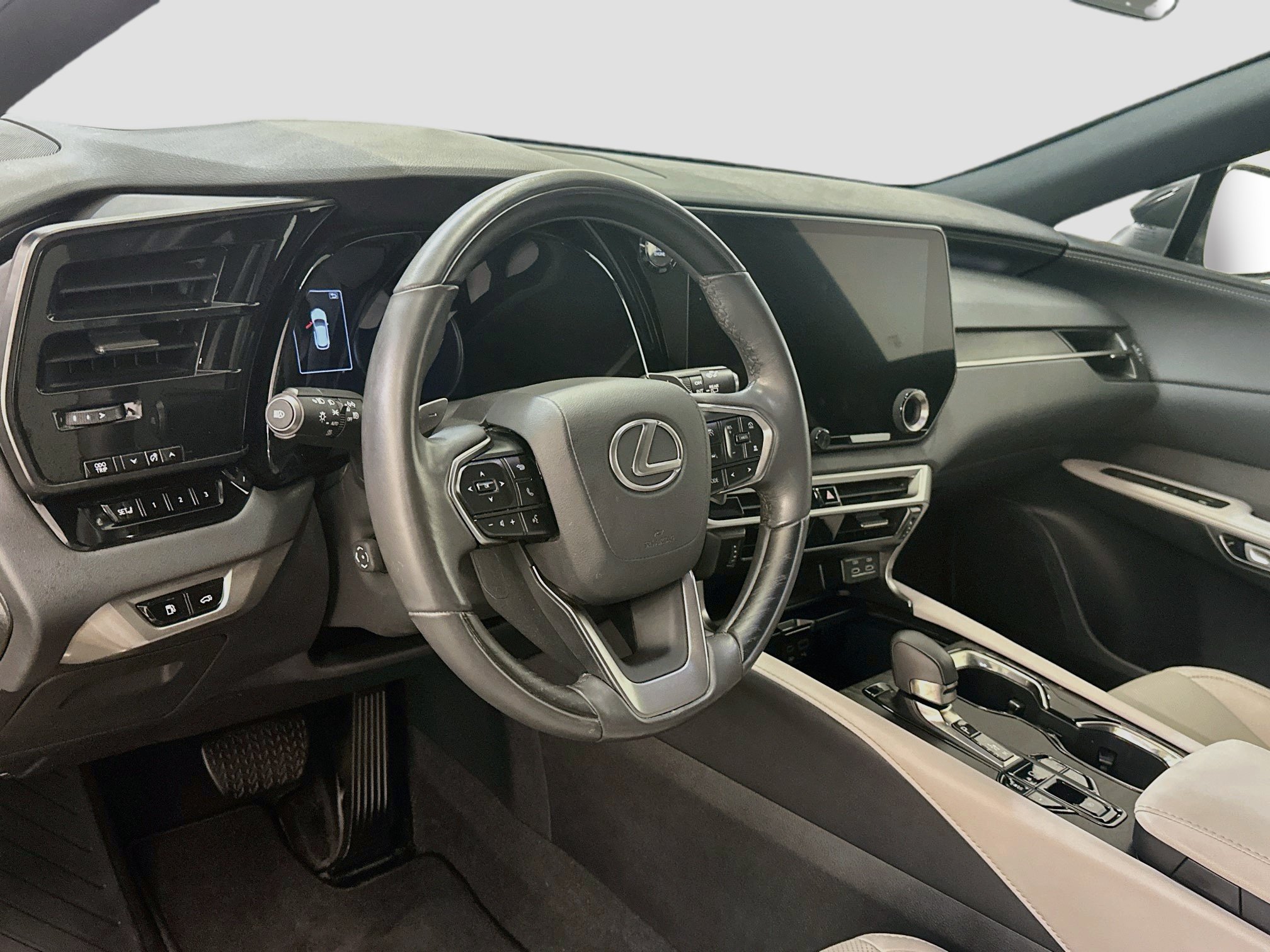 Used 2024 Lexus RX 350 Premium w/ Kick Sensor & Tow Package AWD/4WD image 18