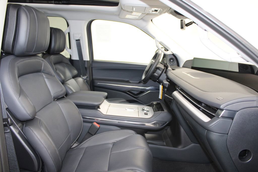 New 2025 Lincoln Navigator Reserve image 34