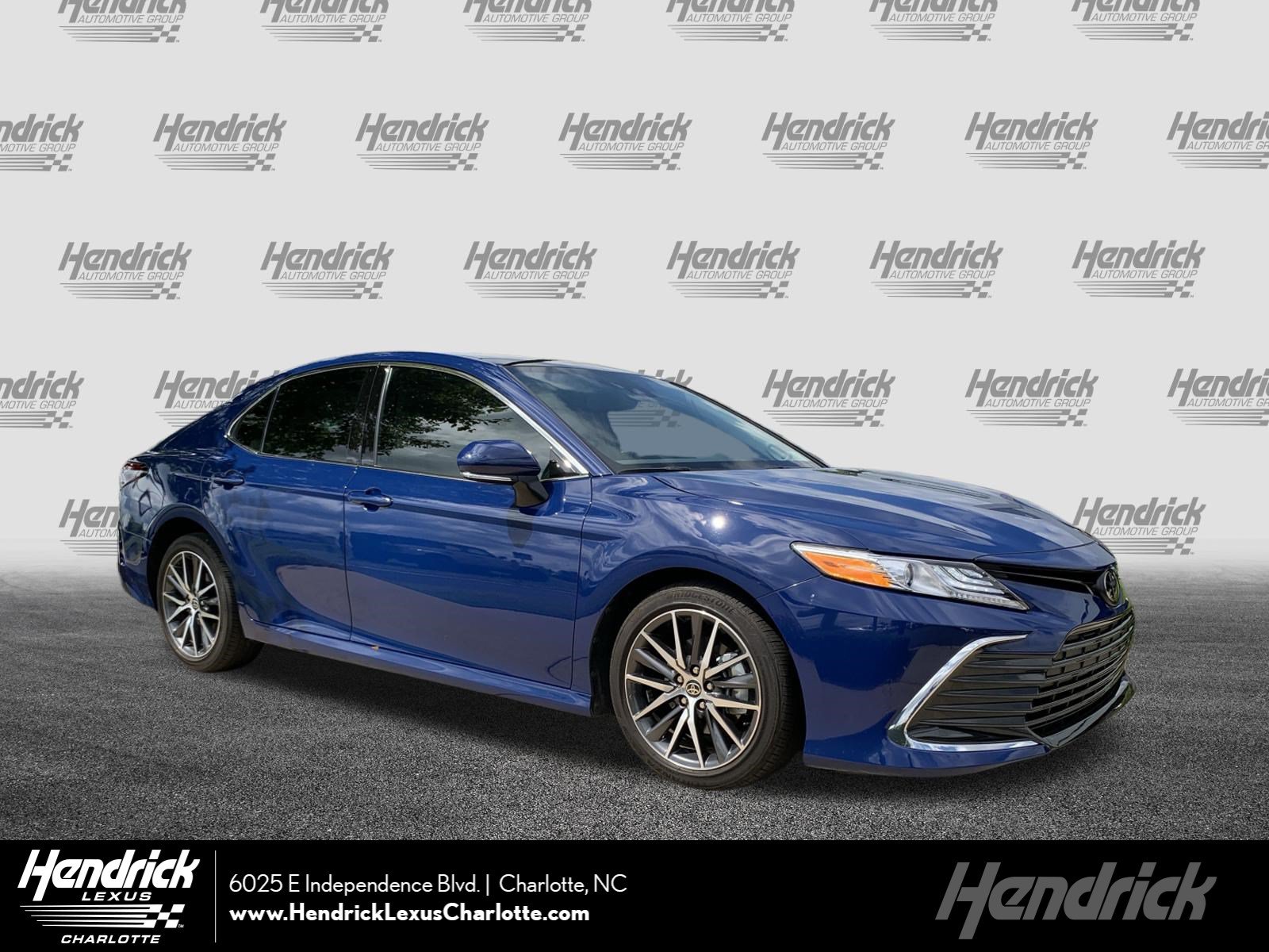 Used 2024 Toyota Camry XLE FWD image 1