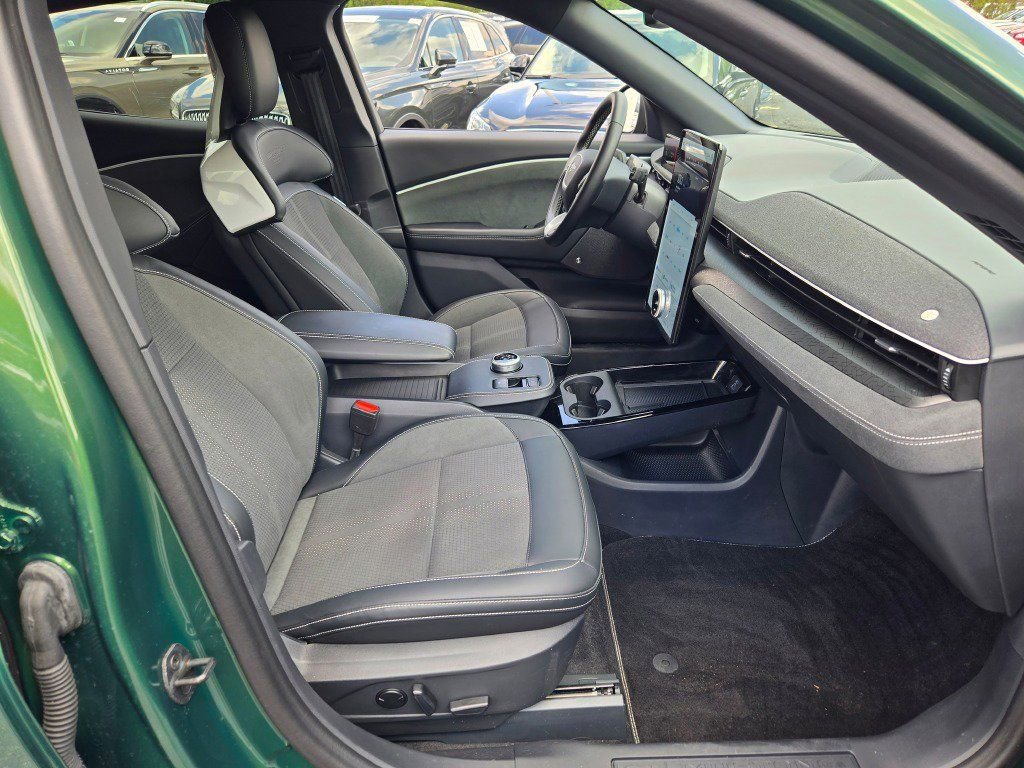 Used 2024 Ford Mustang Mach-E GT image 5