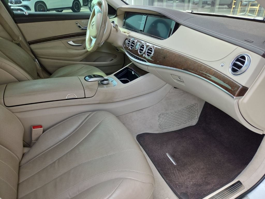 Used 2017 Mercedes-Benz S 550 Sedan image 12