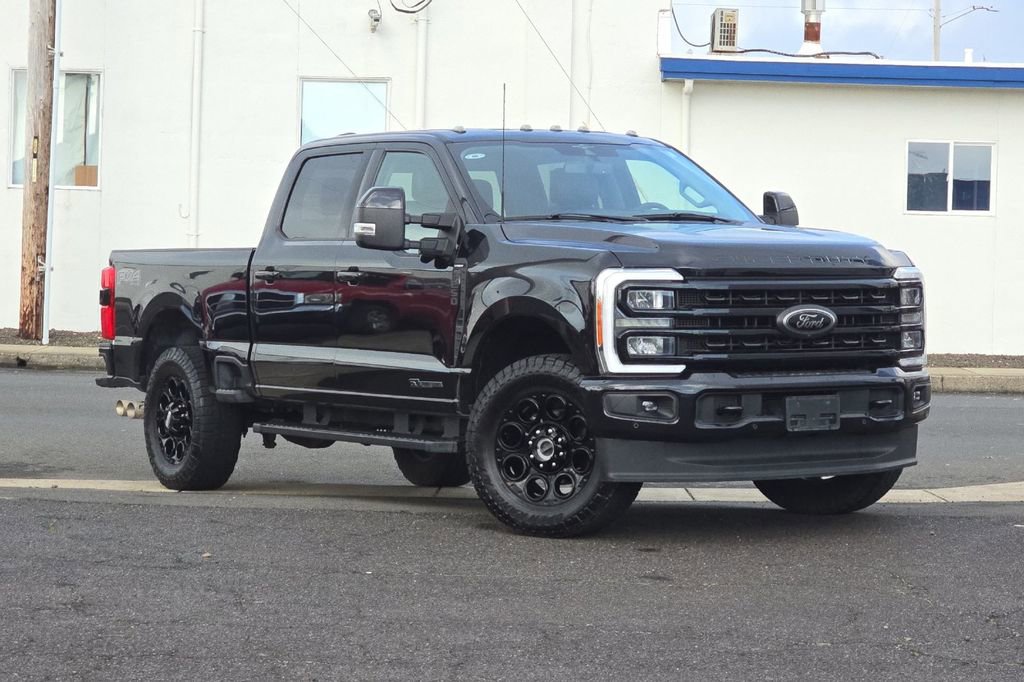 Used 2023 Ford F250 Lariat w/ Lariat Ultimate Package AWD/4WD image 1