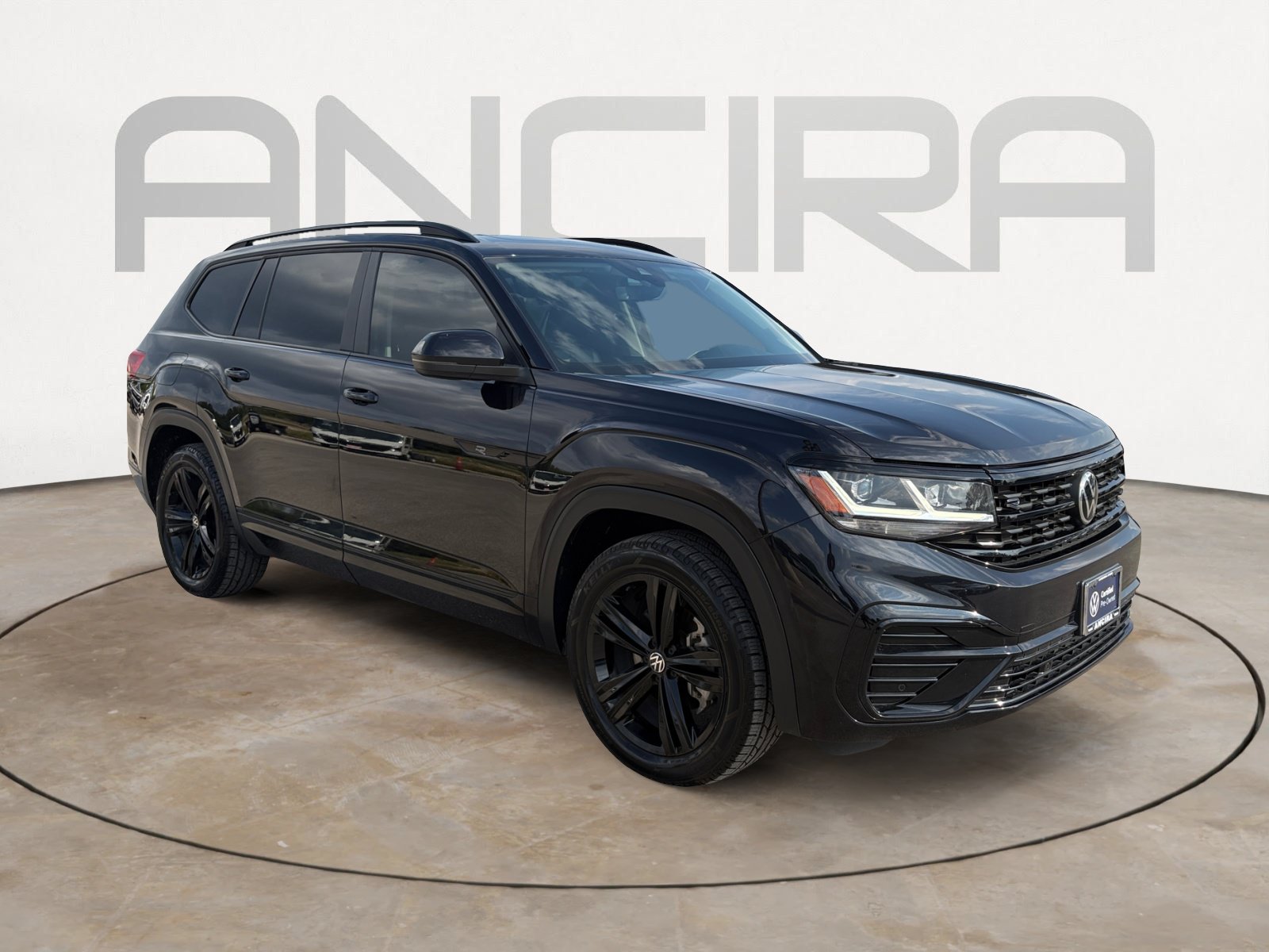 Certified 2022 Volkswagen Atlas SEL R-Line AWD/4WD image 4