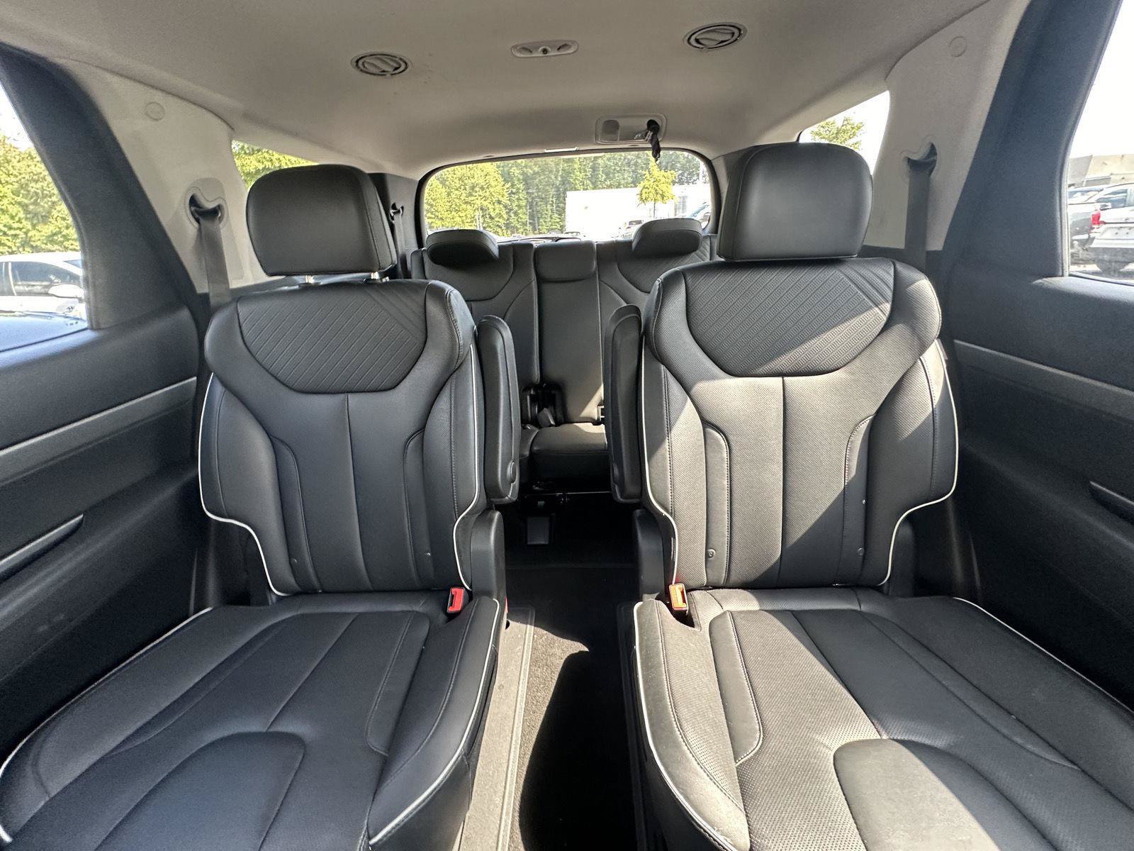Used 2025 Hyundai Palisade SEL AWD/4WD image 12
