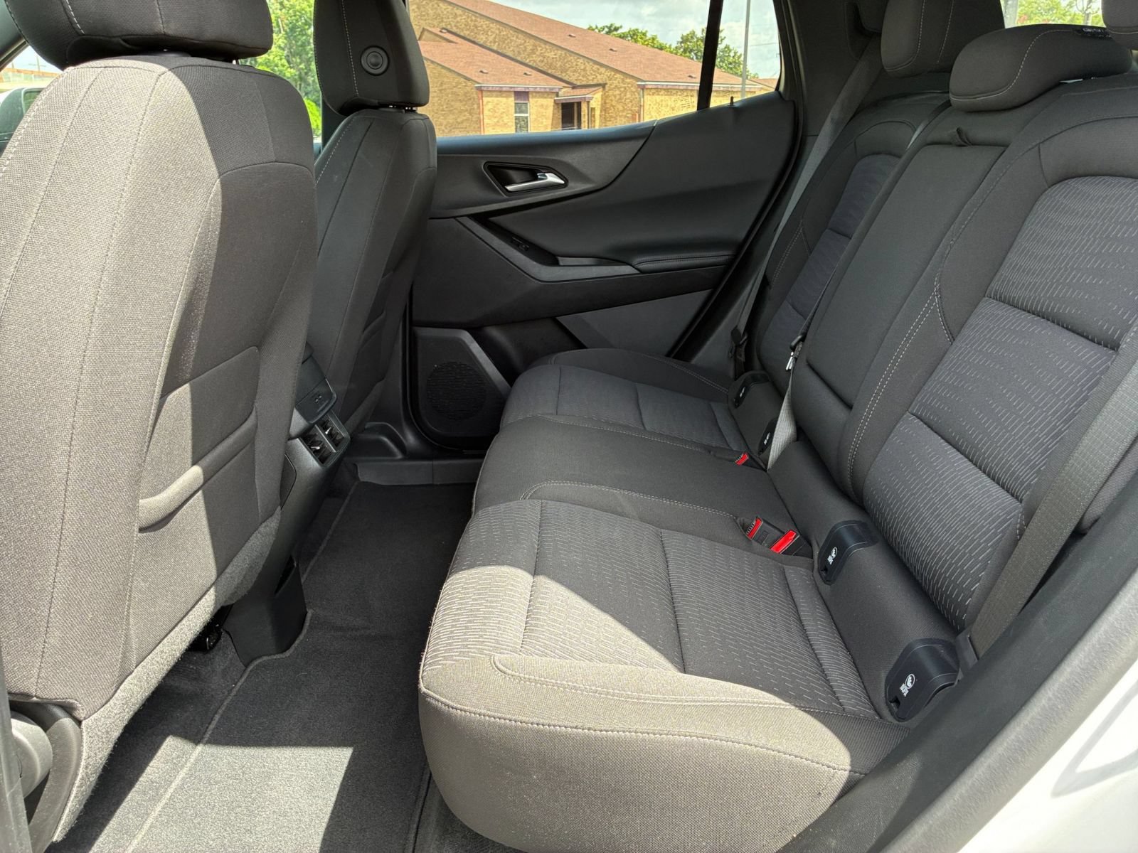 Used 2025 Chevrolet Equinox LT FWD image 21