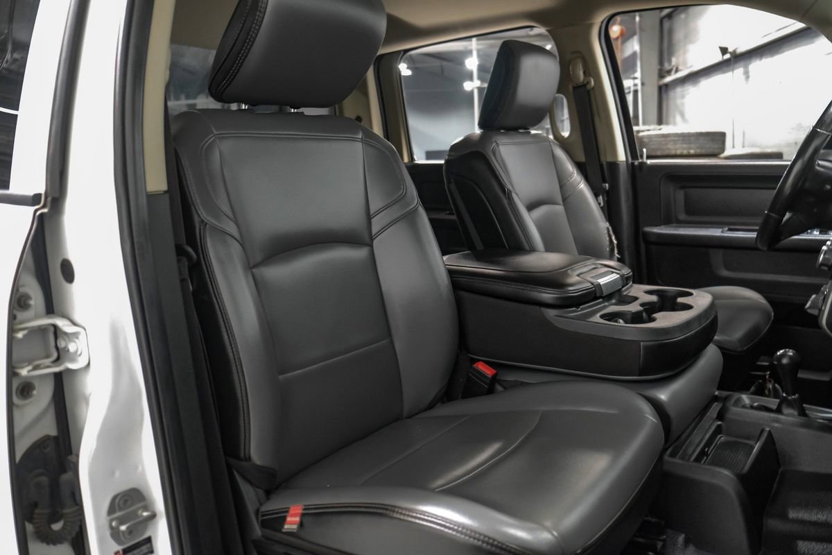 Used 2019 RAM 3500 Tradesman w/ Chrome Appearance Group AWD/4WD image 33