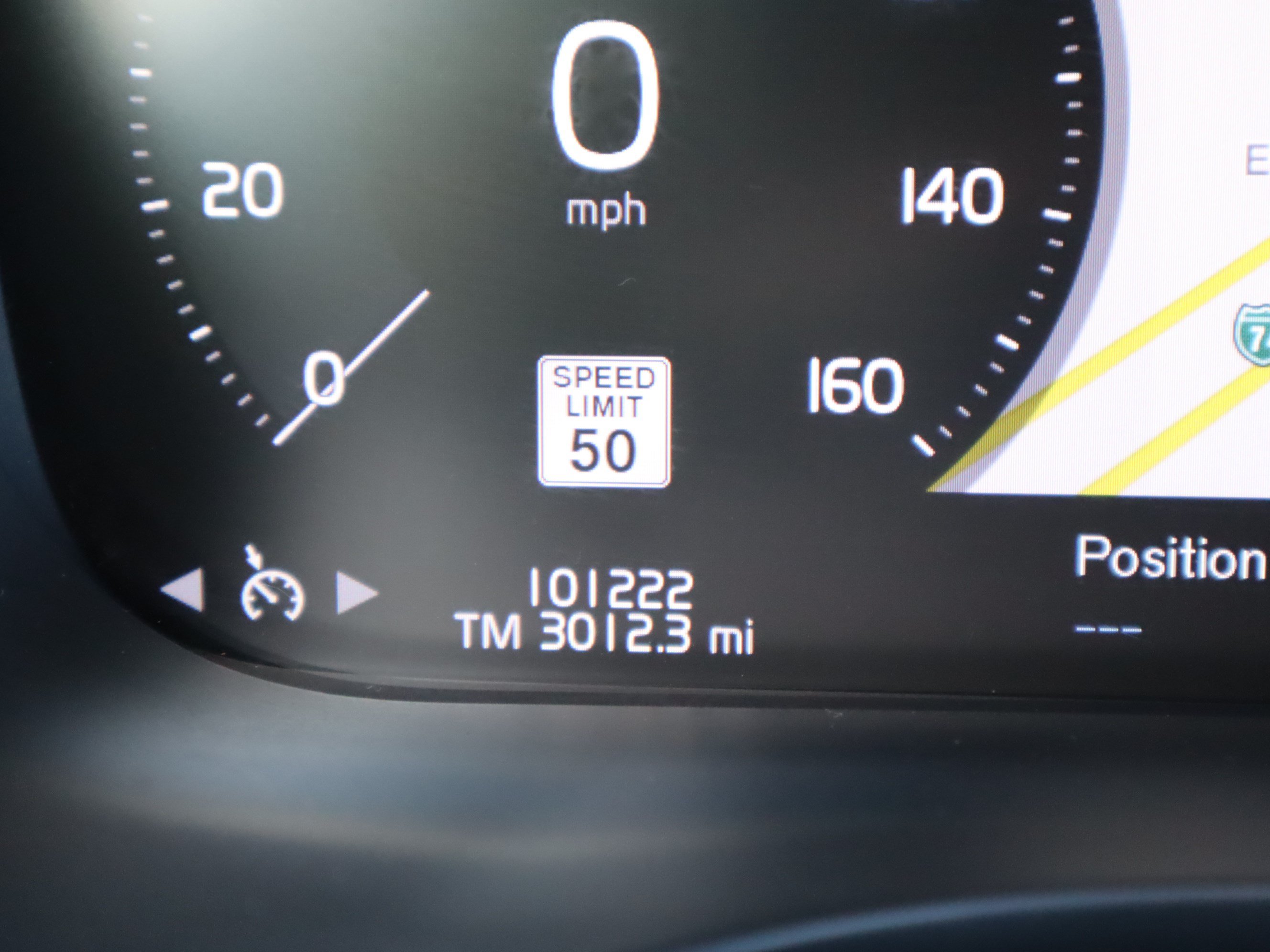 Used 2018 Volvo XC60 T6 Momentum w/ Vision Package AWD/4WD image 25