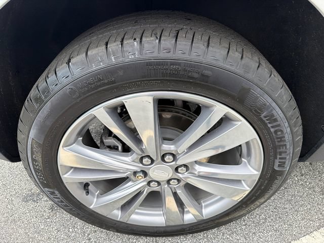 Certified 2023 Cadillac XT5 Premium Luxury AWD/4WD image 17