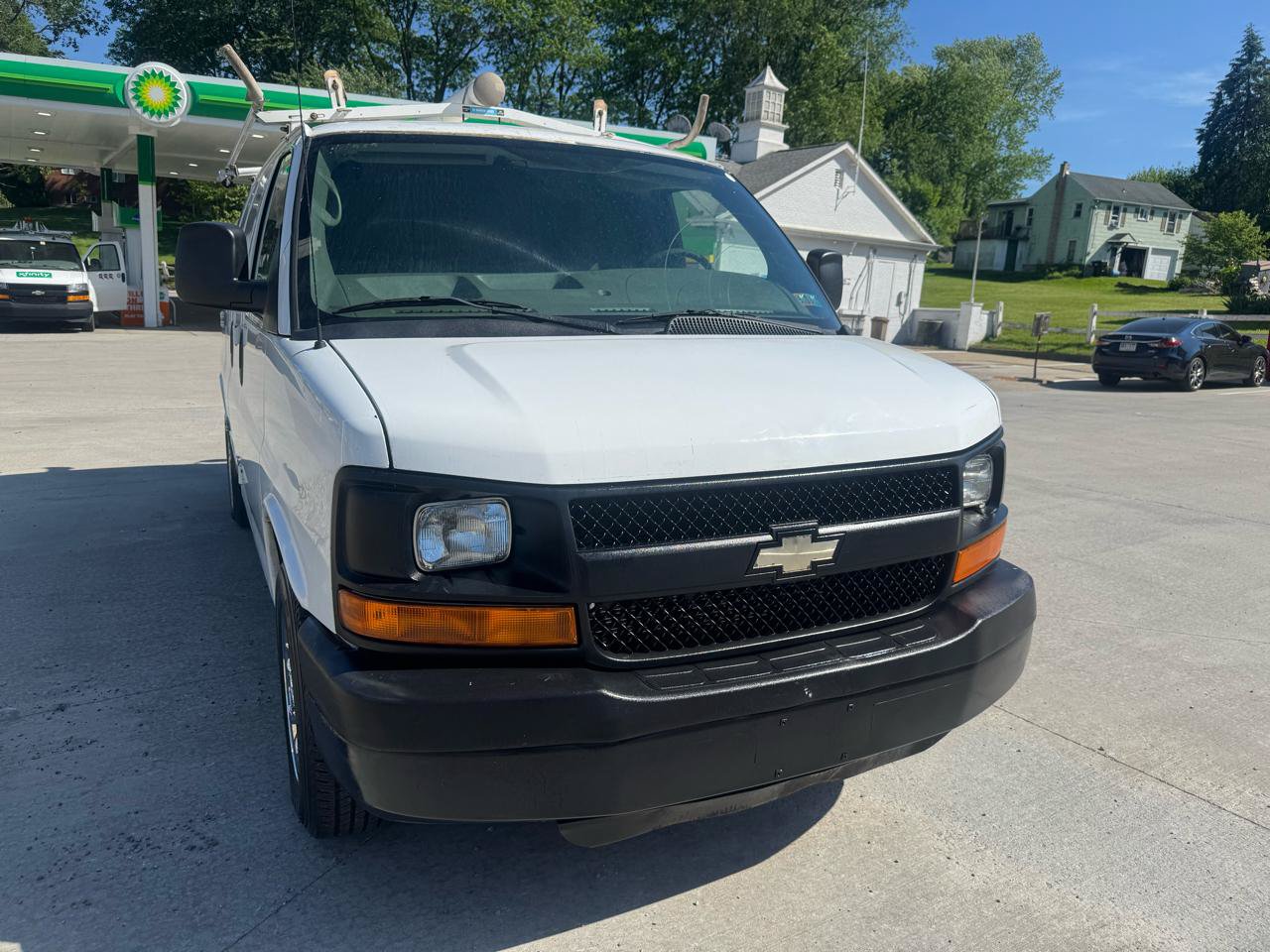 Used 2010 Chevrolet Express 1500 RWD image 8
