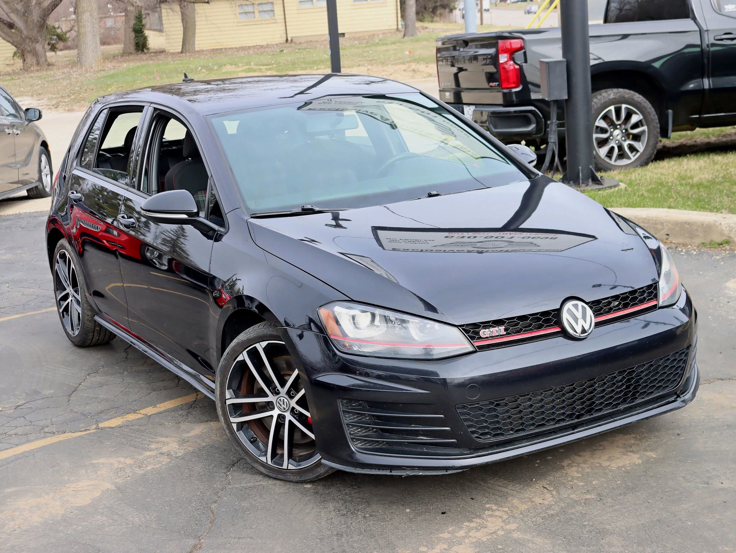 Used 2017 Volkswagen GTI Sport FWD image 8