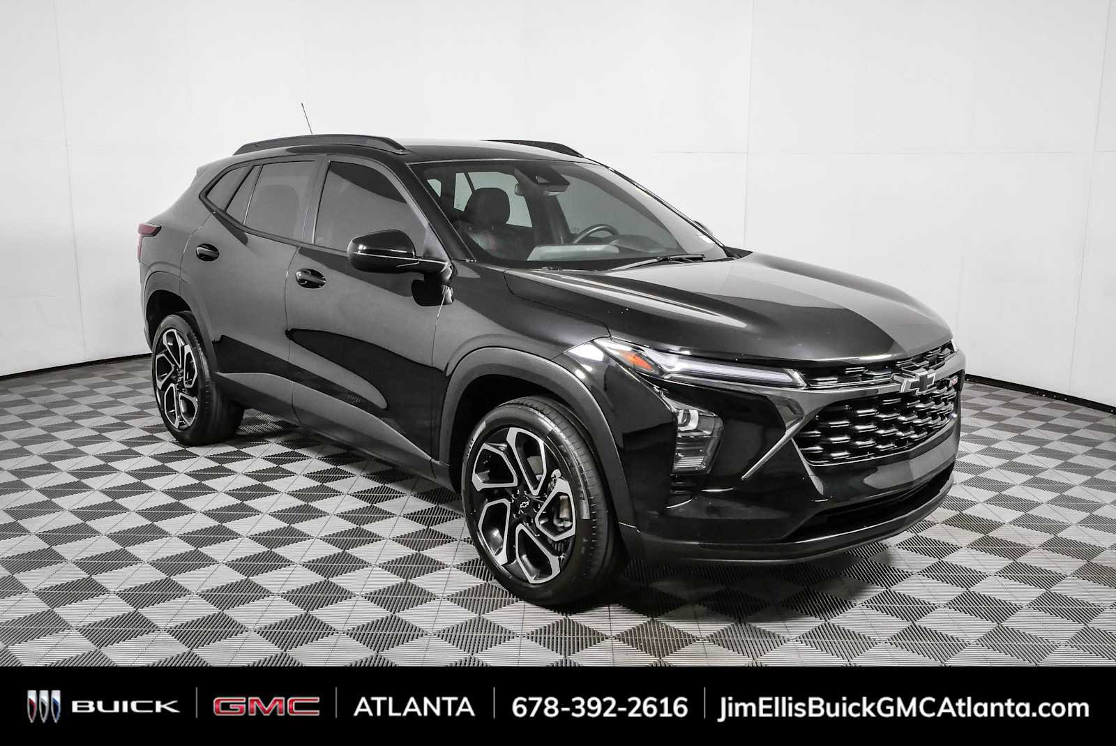 Used 2024 Chevrolet Trax RS w/ Driver Confidence Package FWD image 1