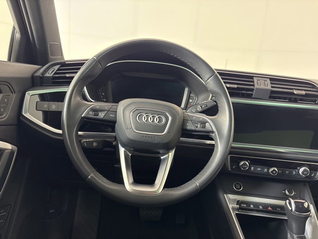 Used 2023 Audi Q3 2.0T Premium AWD/4WD image 23