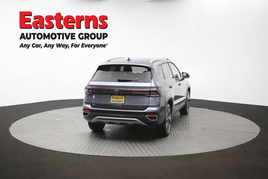 Used 2025 Volkswagen Taos SE AWD/4WD image 37