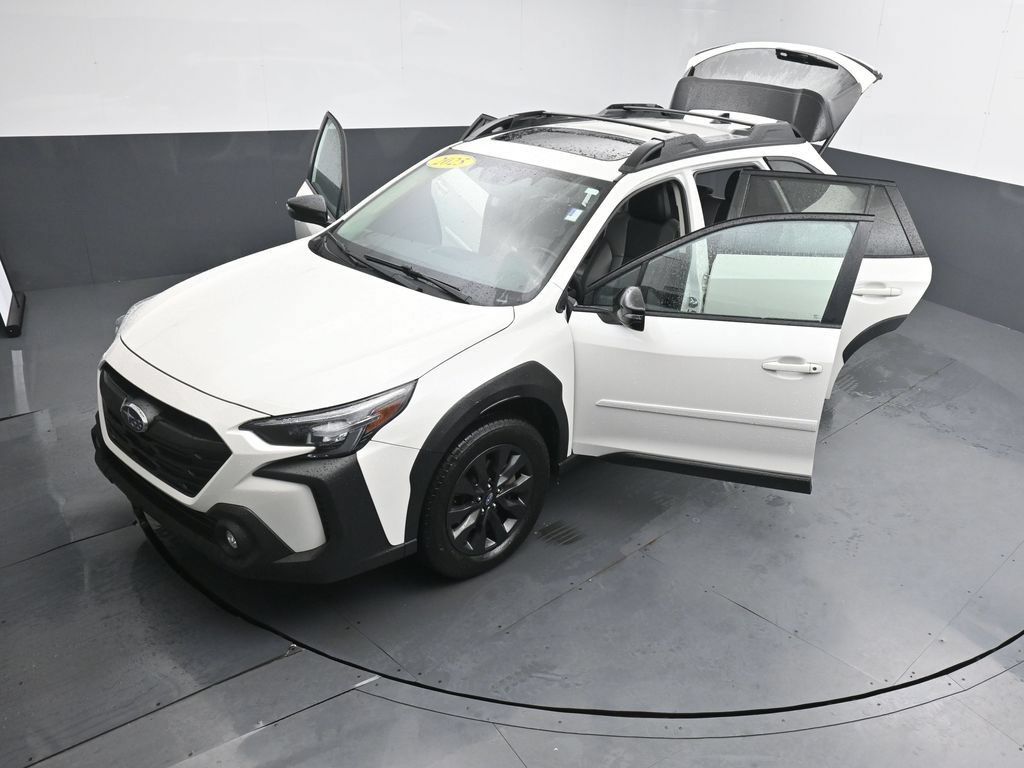 Used 2025 Subaru Outback Onyx Edition XT AWD/4WD image 40