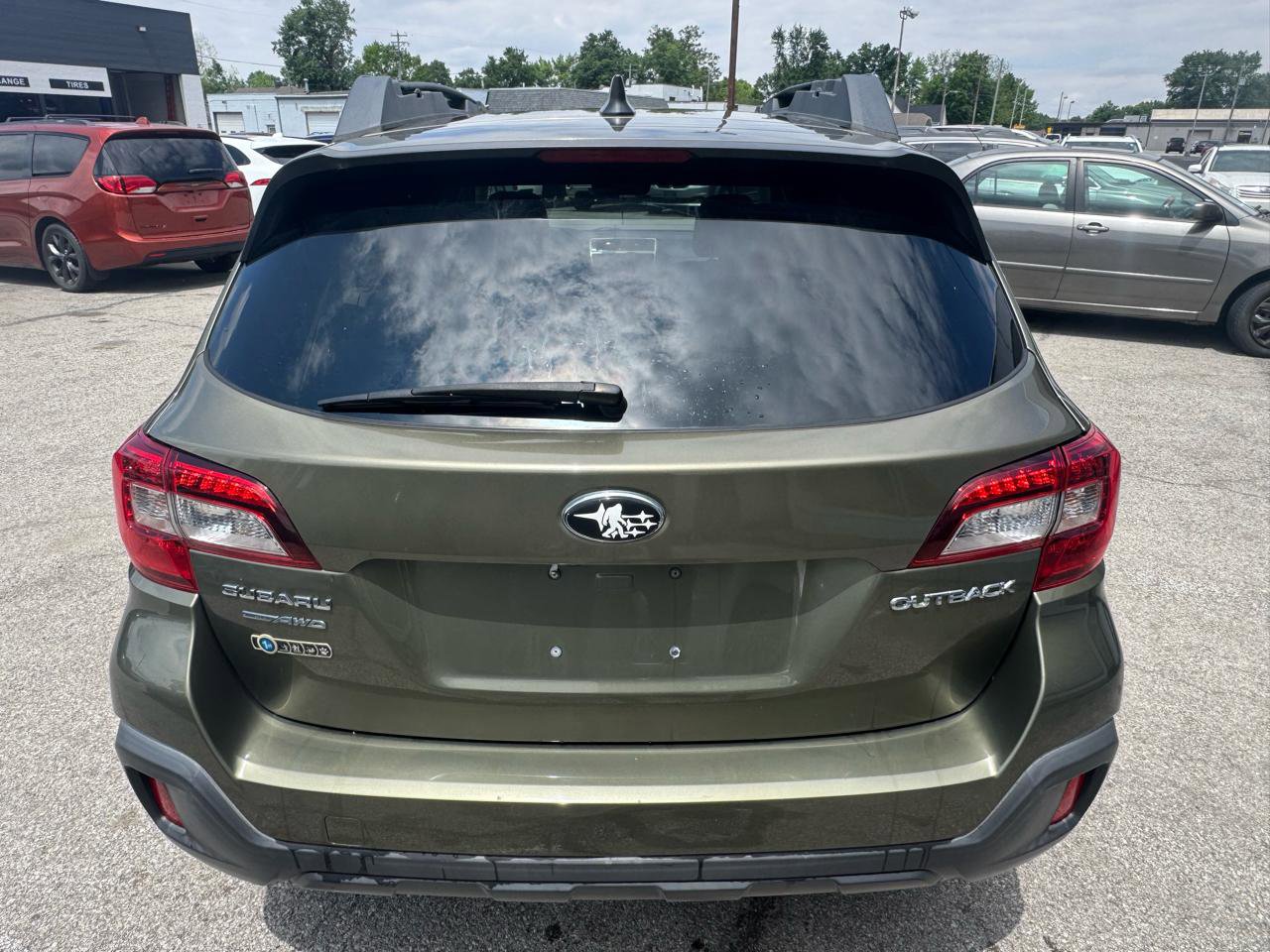 Used 2019 Subaru Outback 2.5i Premium AWD/4WD image 6