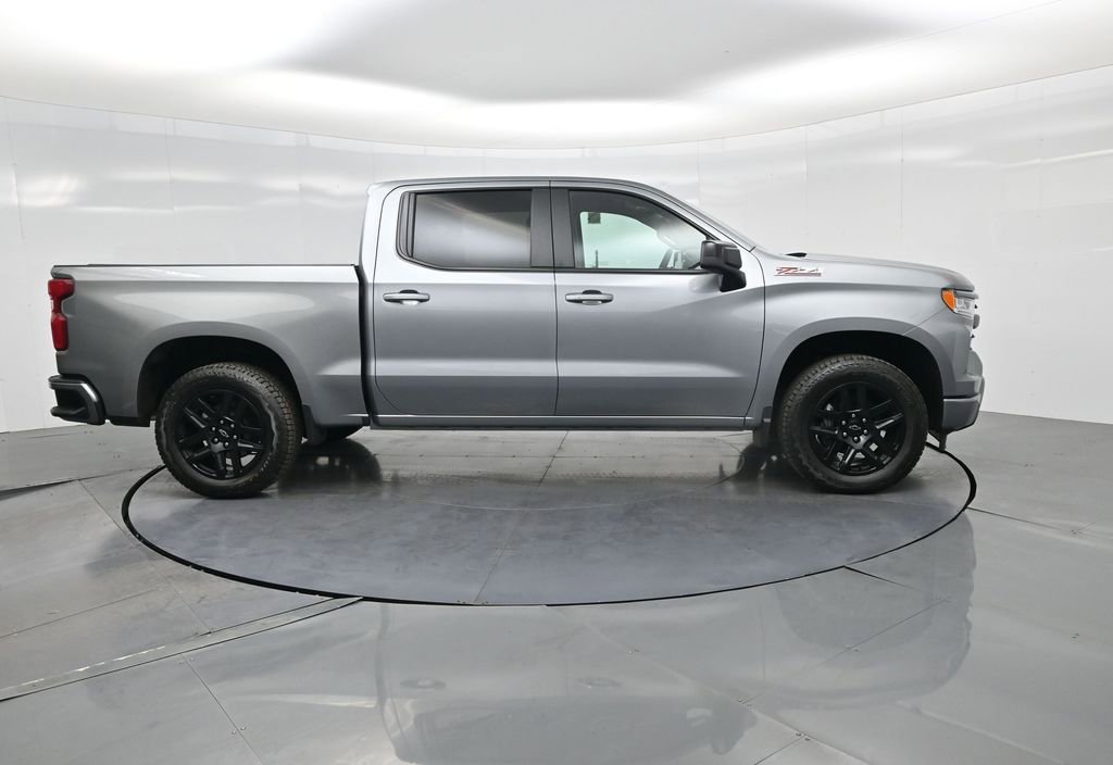Used 2025 Chevrolet Silverado 1500 RST w/ Convenience Package II image 5