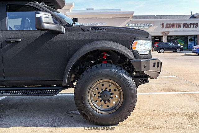 Used 2024 RAM 5500 4x4 Crew Cab image 11