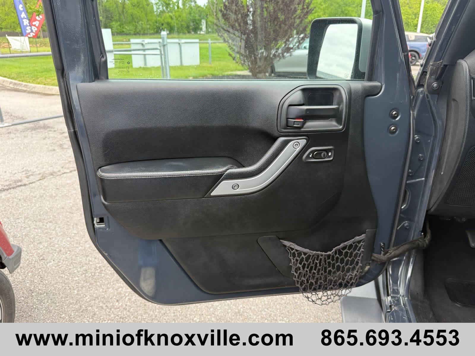 Used 2017 Jeep Wrangler Unlimited Sahara w/ Quick Order Package 24E Chief AWD/4WD image 13