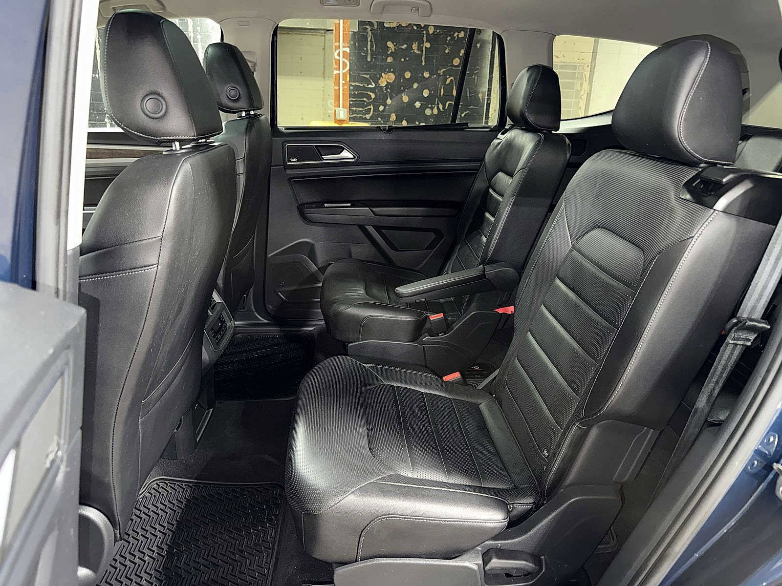 Used 2018 Volkswagen Atlas SEL Premium AWD/4WD image 17