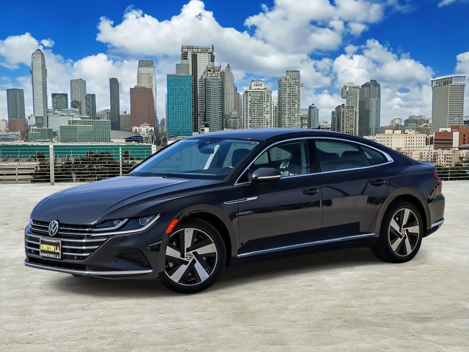 Used 2021 Volkswagen Arteon SE FWD image 1