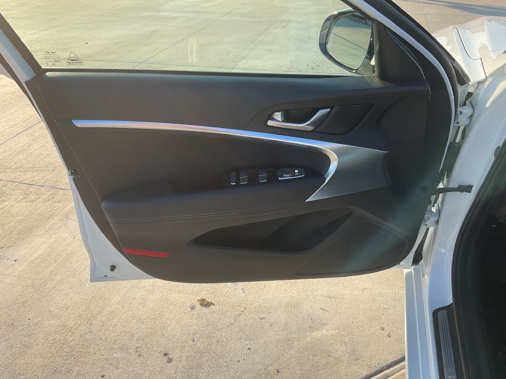 Used 2026 Genesis G70 2.5T AWD/4WD image 10