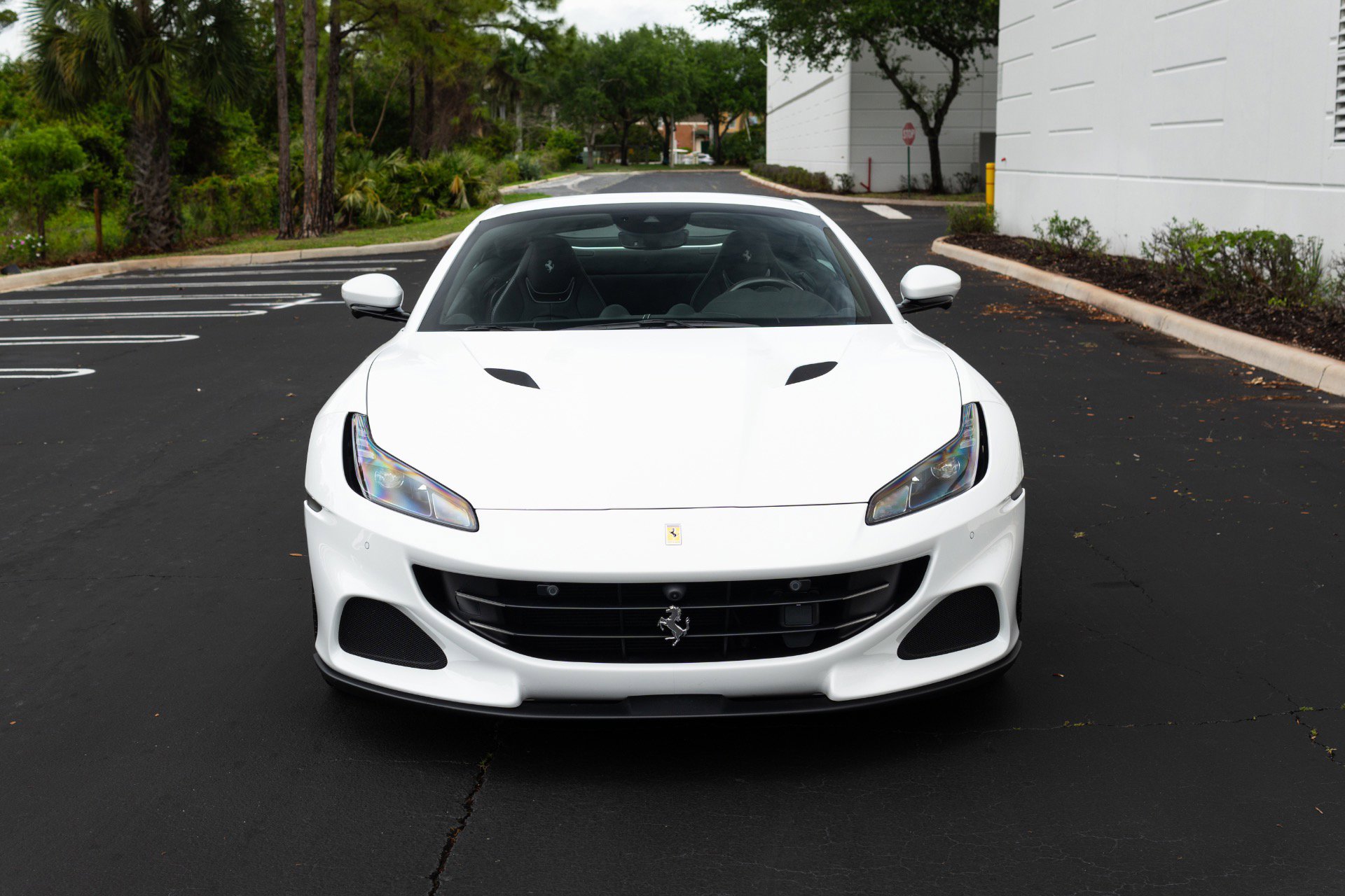 Used 2023 Ferrari Portofino M RWD image 3