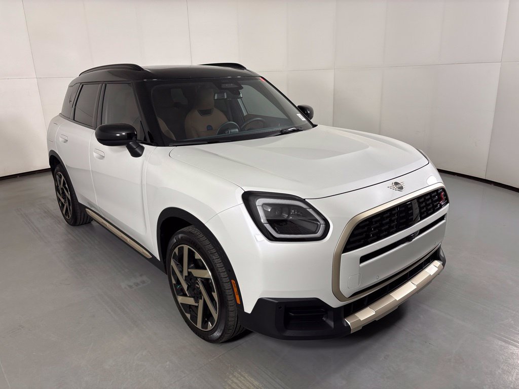 Used 2025 MINI Cooper Countryman S w/ Comfort Package Max AWD/4WD image 2