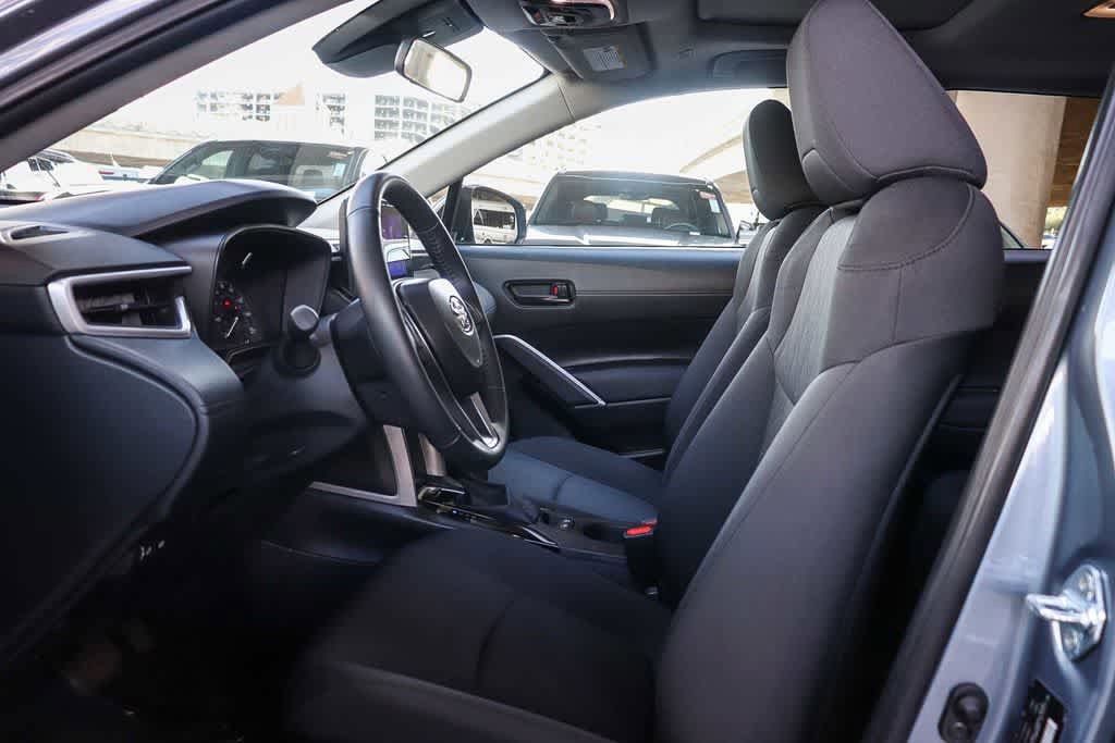 Used 2024 Toyota Corolla Cross LE w/ Moonroof Package image 18