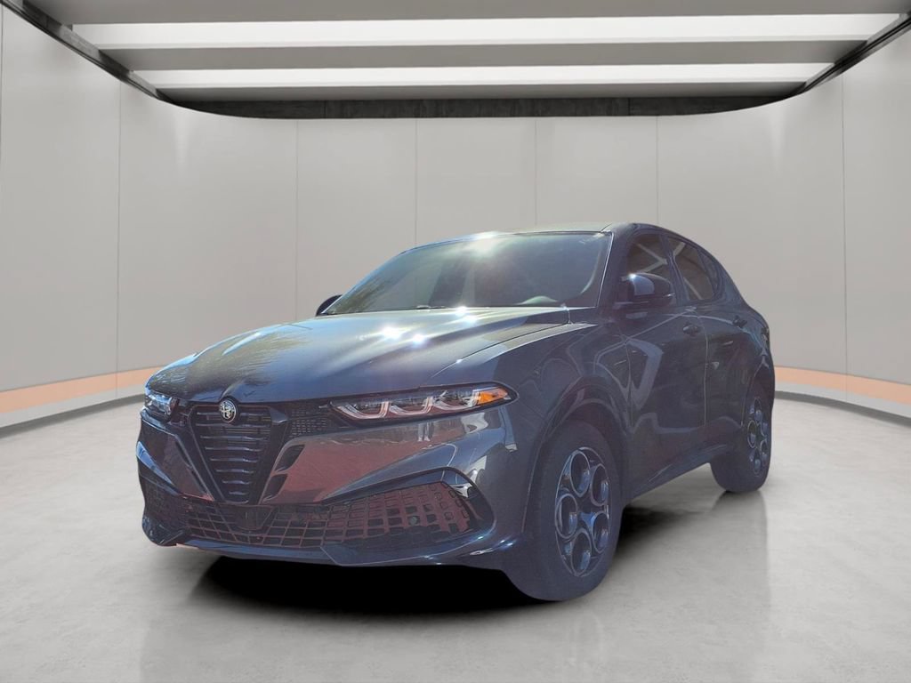 New 2026 Alfa Romeo Tonale AWD/4WD image 3