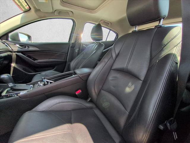 Used 2018 MAZDA MAZDA3 Grand Touring w/ Premium Equipment Package FWD image 20