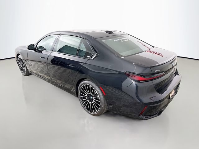 Used 2026 BMW 740i xDrive image 5