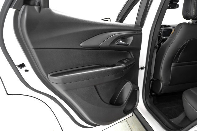 Used 2023 Chevrolet TrailBlazer ACTIV w/ Technology Package FWD image 48