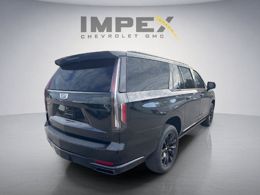 Used 2023 Cadillac Escalade ESV Sport w/ LPO, ONYX Package AWD/4WD image 5